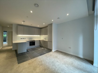 3 Bed Flat, Garden Lane, M3