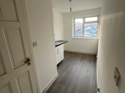 Studio Flat, Lancaster Road, UB5