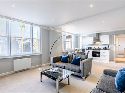 1 Bed Flat, Hill Street, W1J