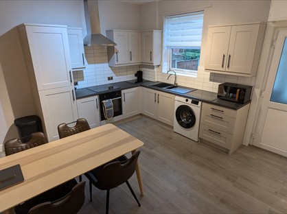 2 Bed End Terrace, High Street, S21