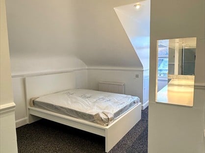 Room in a Shared House, Bensham Lane, CR7