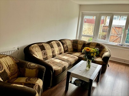 2 Bed Maisonette, Malmesbury Terrace, E16