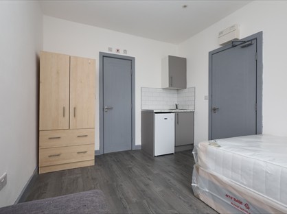 Studio Flat, Engleheart Road, SE6