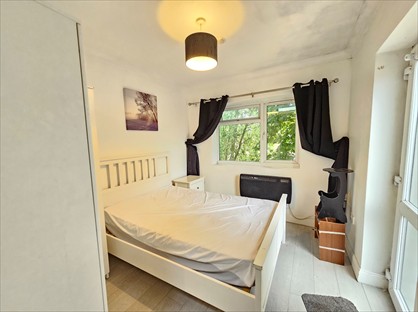 Studio Flat, Windsor Street, LU1