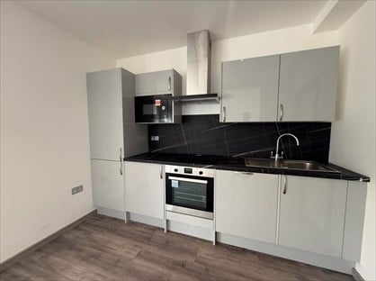 1 Bed Flat, London Road, SS0