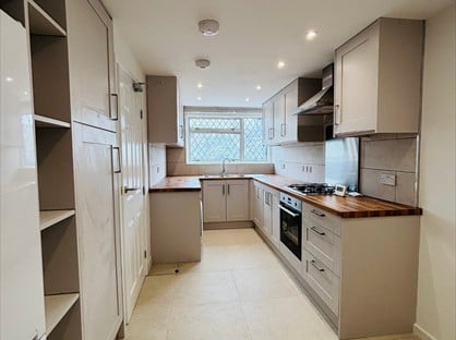 4 Bed Maisonette, Wager Street, E3