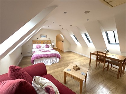Studio Flat, Frome Glen, BS36