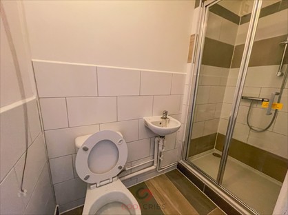 Studio Flat, Holloway Road, N7