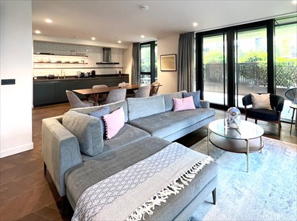 2 Bed Maisonette, Switch House East Battersea Power St, SW11