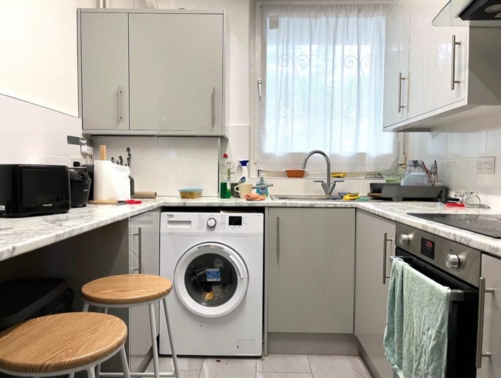 3 Bed Flat, Stanhope Street, NW1, N1 7GU