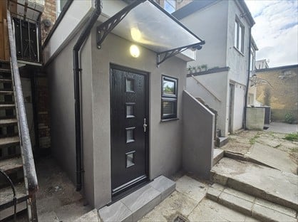 1 Bed Flat, Brookhill Road, EN4