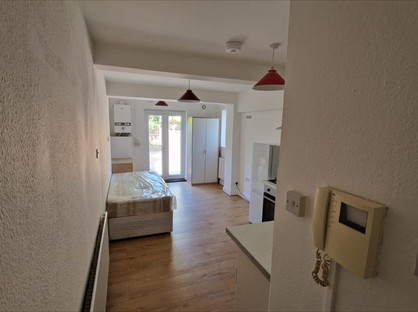 Studio Flat, Lausanne Road, N8