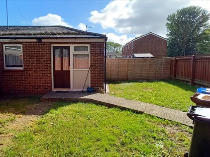 2 Bed Bungalow, Wadhurst Close, HU7