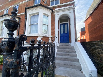 1 Bed Flat, Burstock Road, SW15