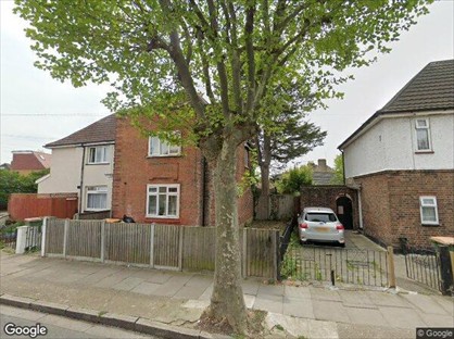 4 Bed Semi-Detached House, Holborn Road, E13