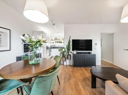 1 Bed Flat, Kingfisher Heights, E16