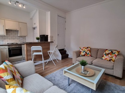 3 Bed Terraced House, Salisbury Grove, LS12