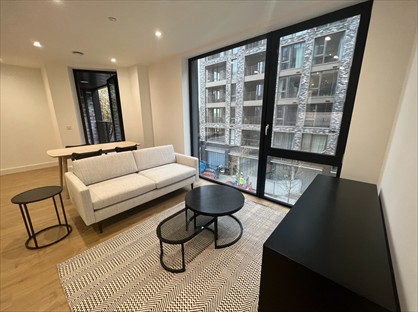 1 Bed Flat, Cardamom Court, E14