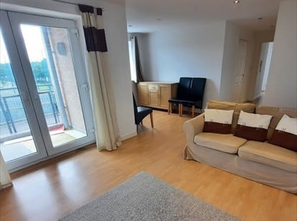 3 Bed Flat, Knightsbridge Court, NE3