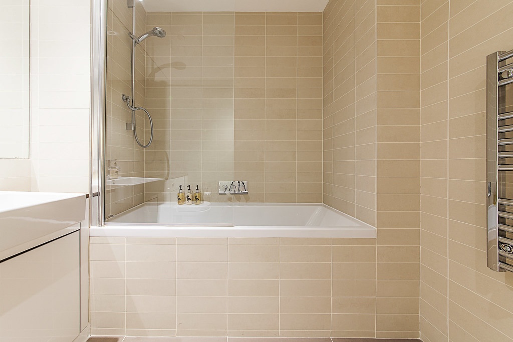 Additional image 3 of 2 Bed Flat, Parkside, CB1, N1 7GU