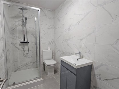 Studio Flat, Westminster Road, L4