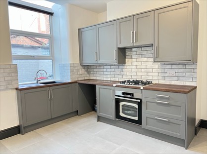 2 Bed Terraced House, Beauchamp Street, OL6