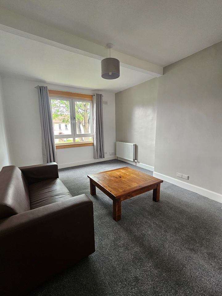 2 Bed Flat, Saughton Gardens, EH12, N1 7GU