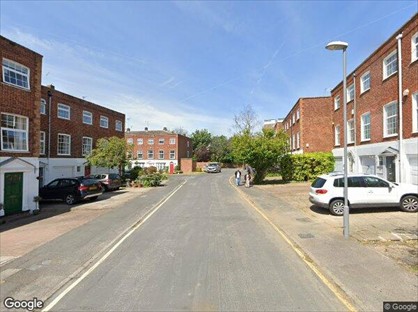 Room in a Shared House, Blenheim Gardens, KT2