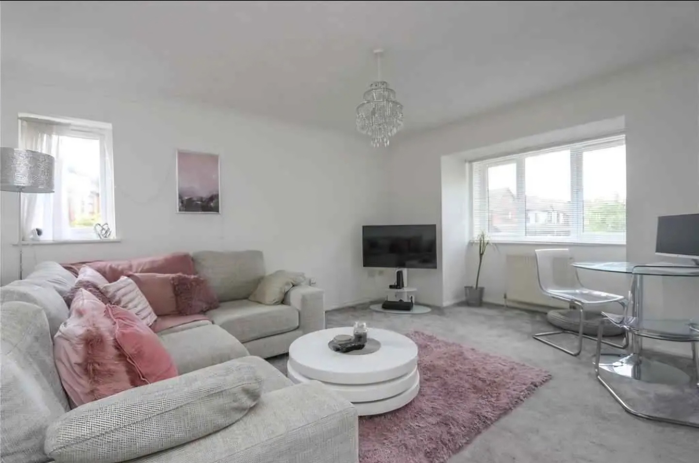 Bristol - 1 Bed Flat, Gallivan Close, BS34 - To Rent Now for £1,075.00 p/m