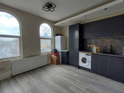 2 Bed Flat, Lancaster Road, EN2
