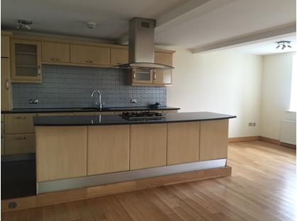 2 Bed Flat, Dowley Gap, BD16