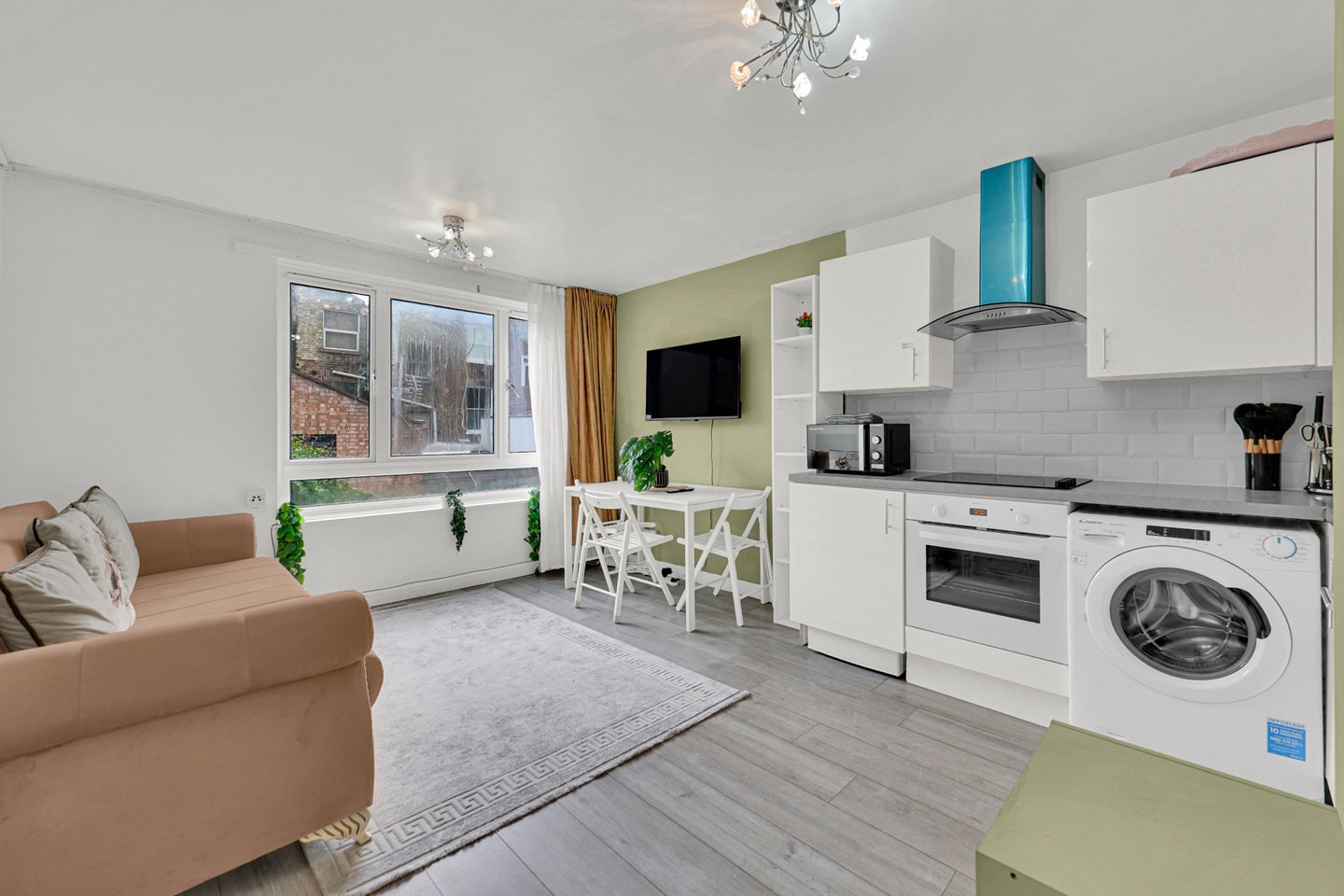 2 Bed Flat, London, N1 photo 4