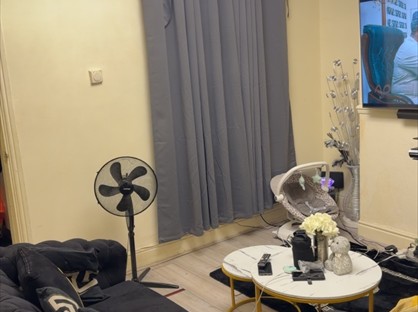 Room in a Shared House, Beverley St, M9