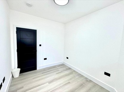 Room in a Shared Flat, Alexandra House, W2