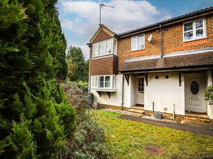 1 Bed Semi-Detached House, Forest Road, GU33
