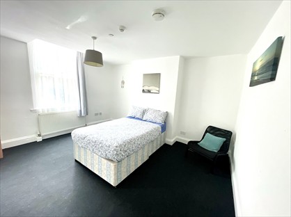 Studio Flat, Wolverhampton Street, DY1