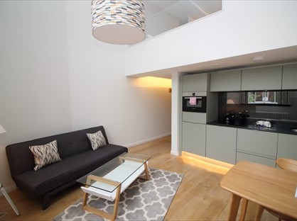 Studio Flat, Mcdonald Road, EH7