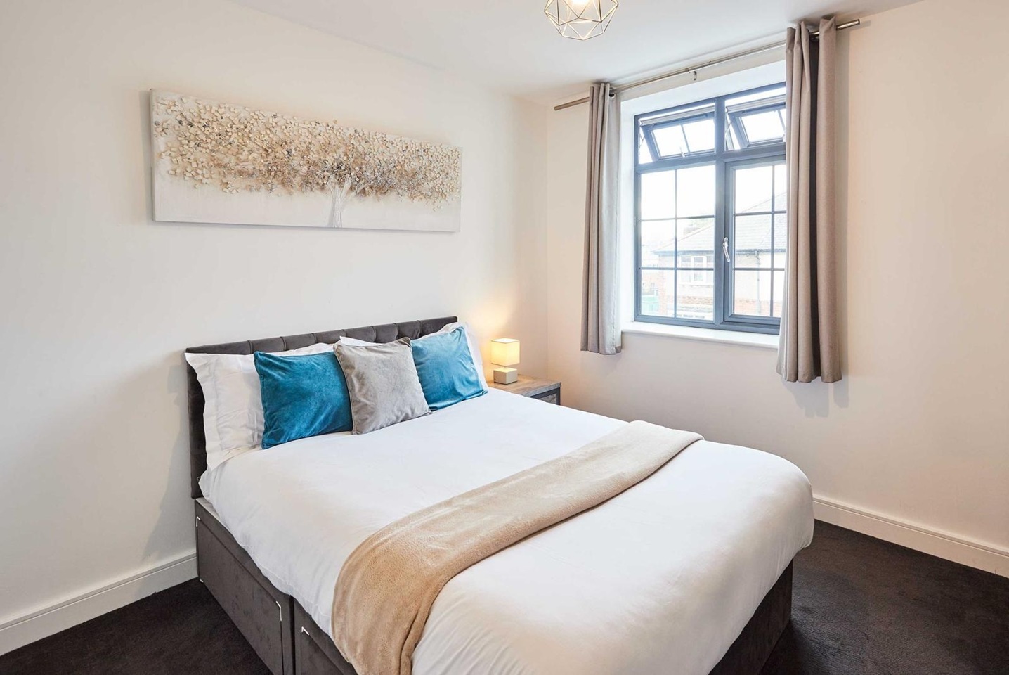 1 Bed Flat, Holland Street, NG7