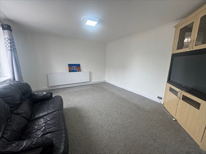 4 Bed Terraced House, Shadwell Drive, UB5
