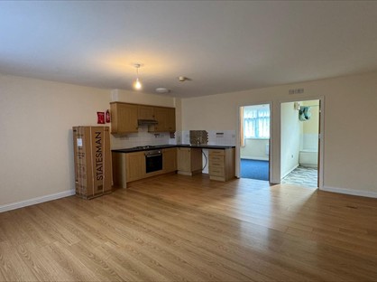 1 Bed Flat, Oxlow Lane, RM10