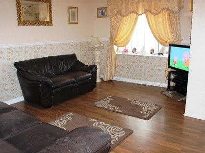 2 Bed Flat, Marchside Close, TW5