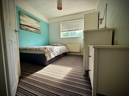 Room in a Shared House, Highworth Road, SN3