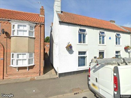 2 Bed Flat, Middle Street South, YO25