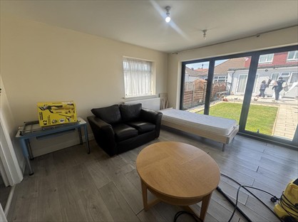 1 Bed Flat, Allenby Road, UB1