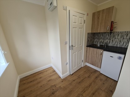 Studio Flat, Castillon Road, SE6