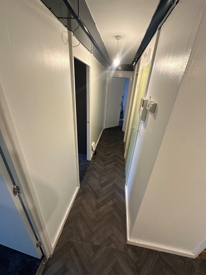 Room in a Shared Flat, Cottingley Heights, LS11 photo 4