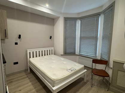 Studio Flat, Otterfield Road, UB7