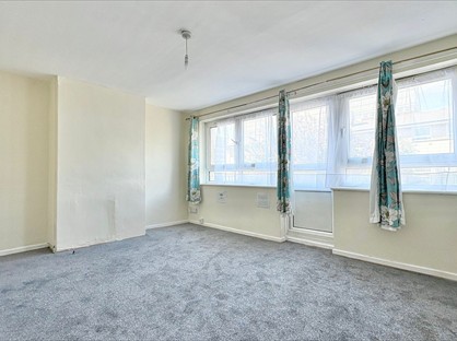 3 Bed Flat, Constance Street, E16