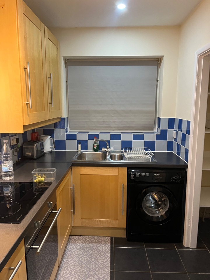 2 Bed Flat, Somerset Avenue, LE4, N1 7GU