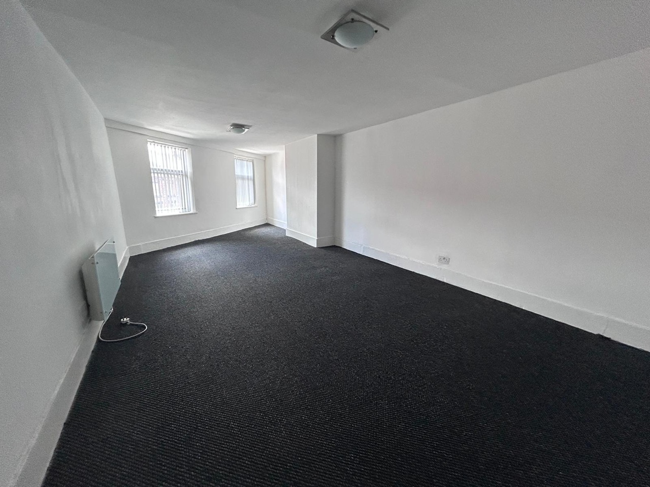 2 Bed Flat, County Road, L4 photo 5